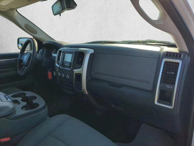 2016 Ram 1500 SLT