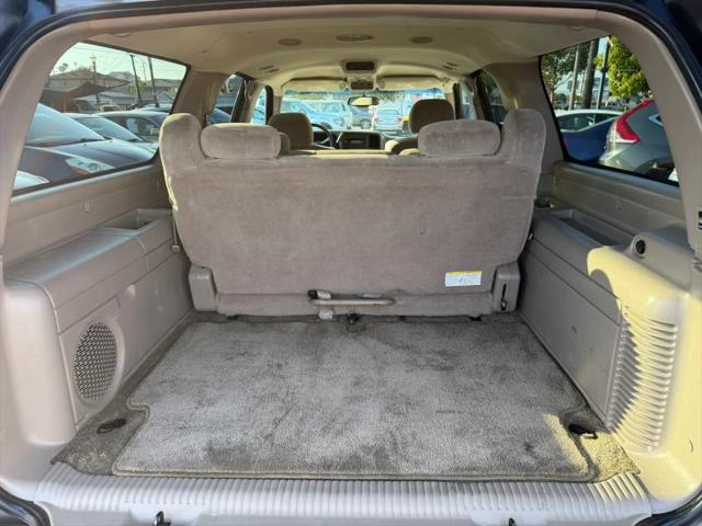 2002 Chevrolet Suburban LS