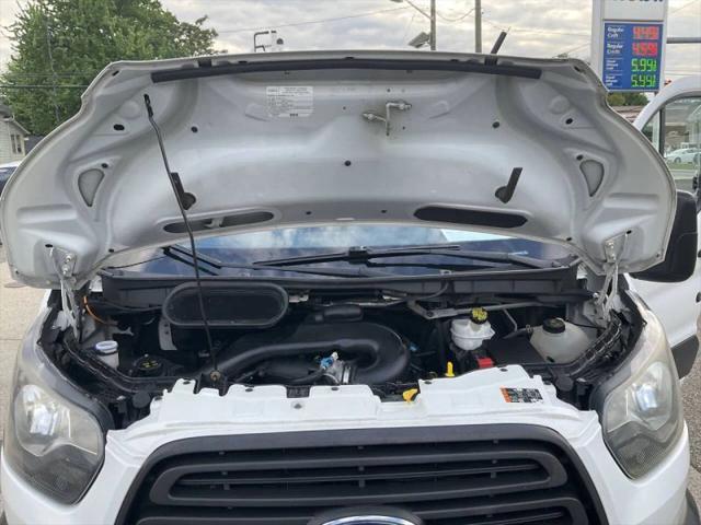 2017 Ford Transit w/60/40 Side Door w/RWB