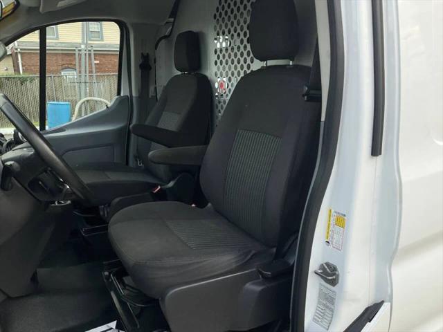 2017 Ford Transit w/60/40 Side Door w/RWB