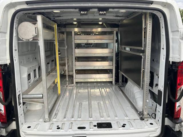 2017 Ford Transit w/60/40 Side Door w/RWB