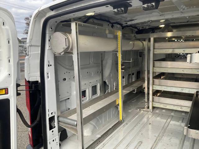 2017 Ford Transit w/60/40 Side Door w/RWB
