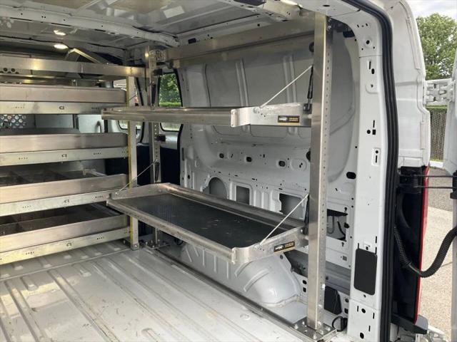 2017 Ford Transit w/60/40 Side Door w/RWB