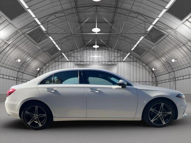 2022 Mercedes-Benz A 220 A 220