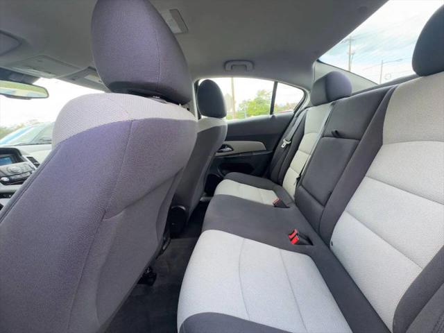 2013 Chevrolet Cruze LS Auto