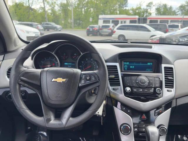 2013 Chevrolet Cruze LS Auto