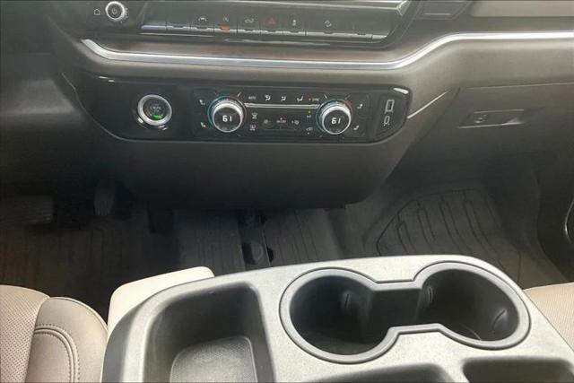 2022 GMC Sierra 1500 4WD Crew Cab Short Box SLT
