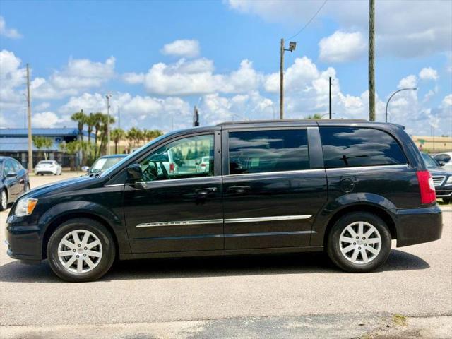 2015 Chrysler Town & Country Touring