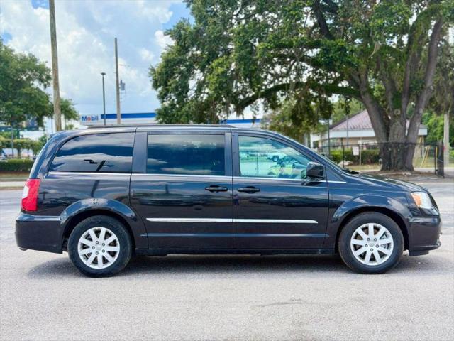 2015 Chrysler Town & Country Touring