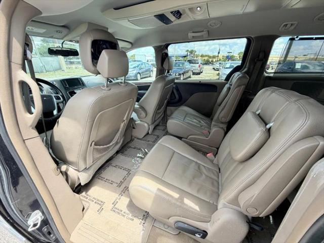 2015 Chrysler Town & Country Touring