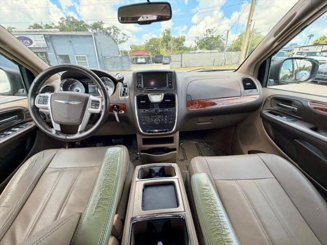 2015 Chrysler Town & Country Touring