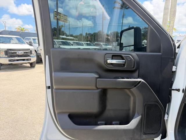 2021 Chevrolet Silverado 2500HD 4WD Crew Cab Standard Bed Custom
