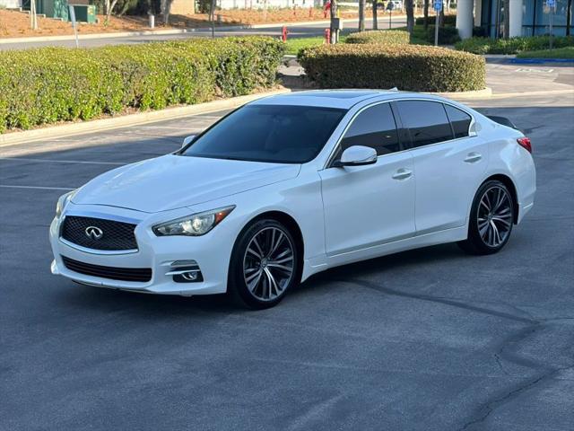 2015 INFINITI Q50 Premium