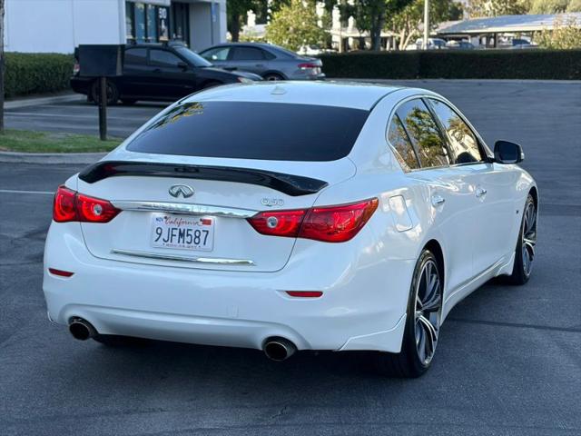 2015 INFINITI Q50 Premium
