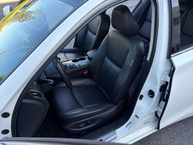 2015 INFINITI Q50 Premium