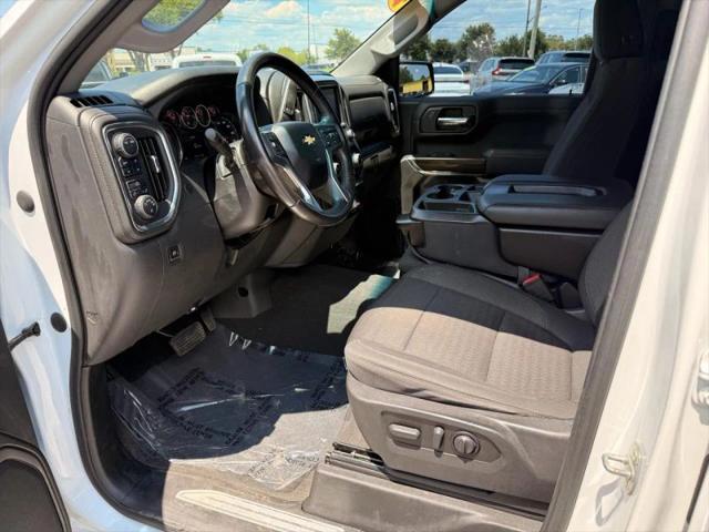 2022 Chevrolet Silverado 1500 4WD Crew Cab Short Bed LT