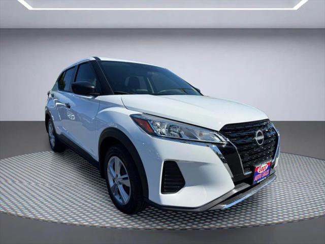 2025 Nissan Kicks S