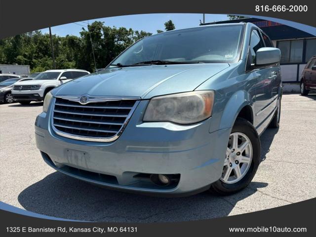 2010 Chrysler Town & Country Touring for sale in Kansas City, MO