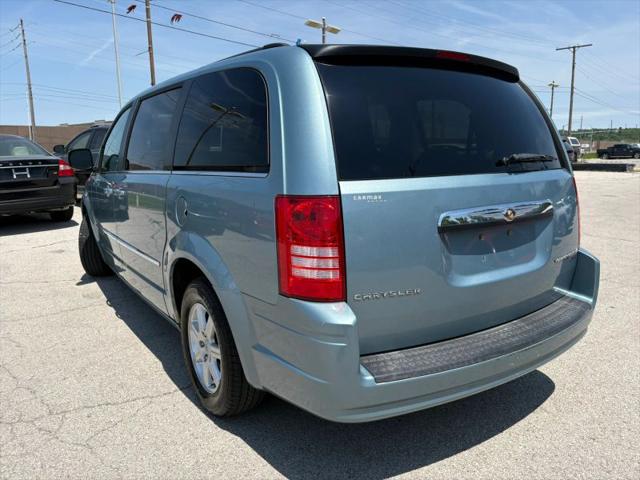 2010 Chrysler Town & Country Touring