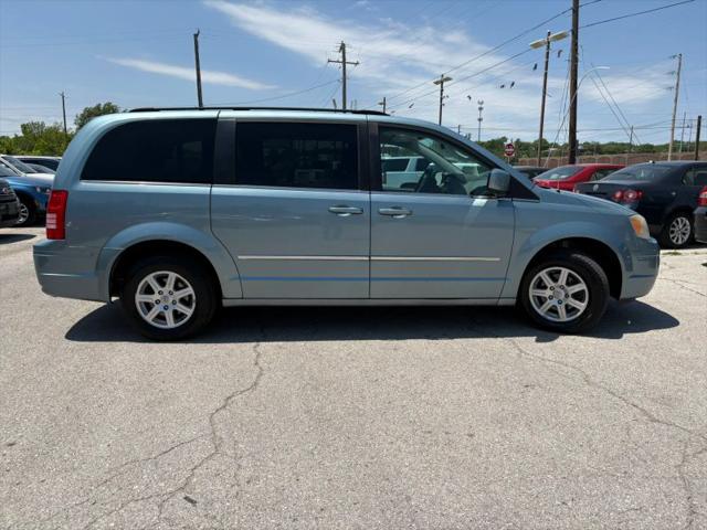 2010 Chrysler Town & Country Touring