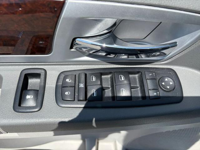 2010 Chrysler Town & Country Touring