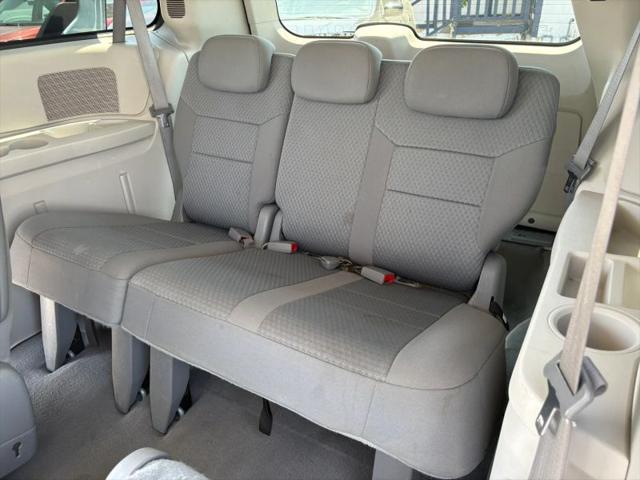2010 Chrysler Town & Country Touring