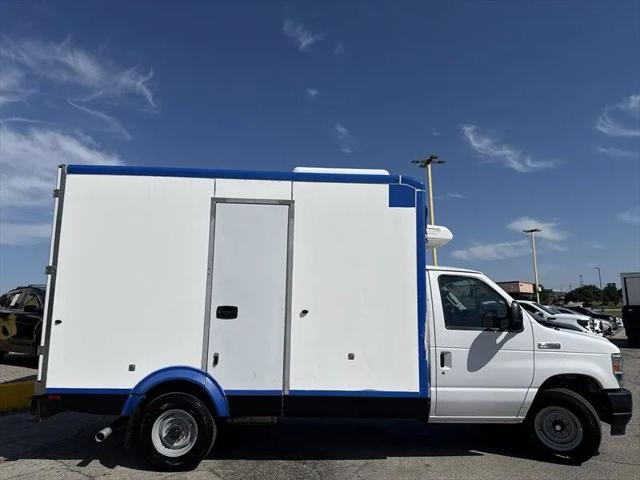 2023 Ford E-350 Cutaway Base