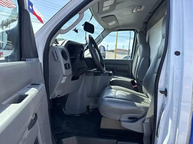 2023 Ford E-350 Cutaway Base