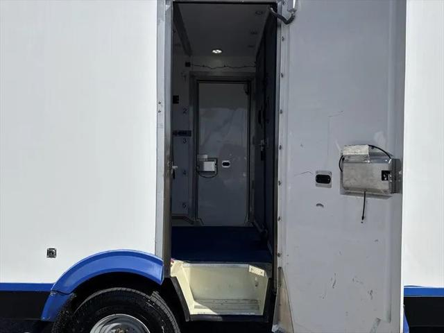 2023 Ford E-350 Cutaway Base