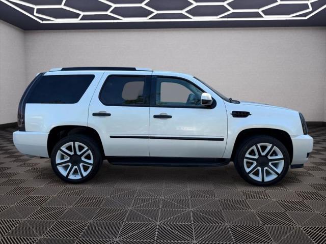 2007 Cadillac Escalade Standard