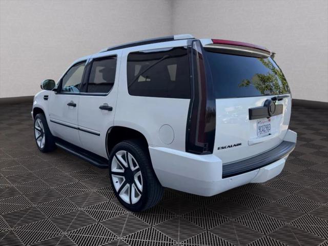2007 Cadillac Escalade Standard