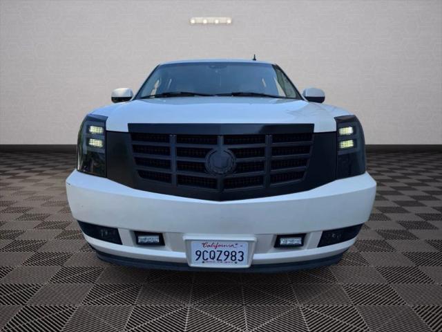 2007 Cadillac Escalade Standard