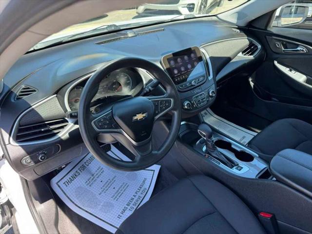 2022 Chevrolet Malibu FWD LT