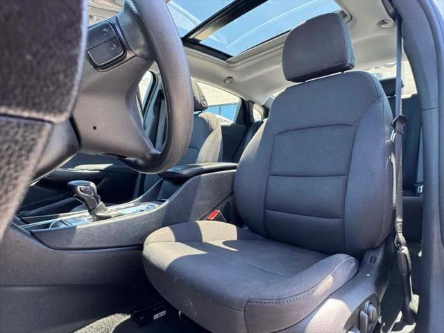 2022 Chevrolet Malibu FWD LT