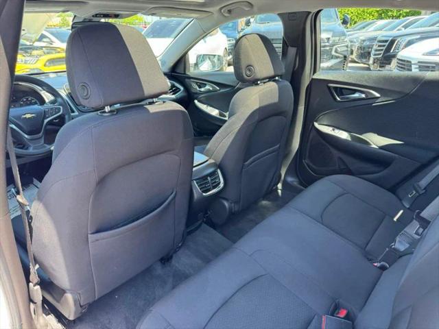 2022 Chevrolet Malibu FWD LT
