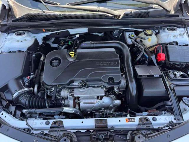 2022 Chevrolet Malibu FWD LT