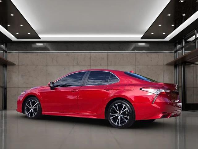 2020 Toyota Camry SE