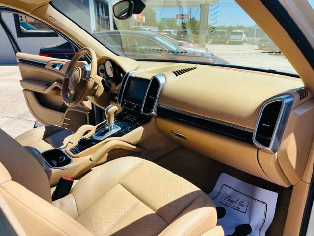 2011 Porsche Cayenne Base