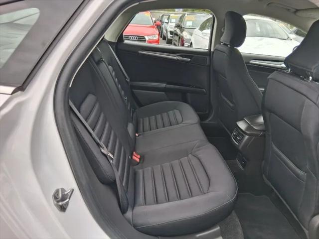 2016 Ford Fusion Hybrid SE