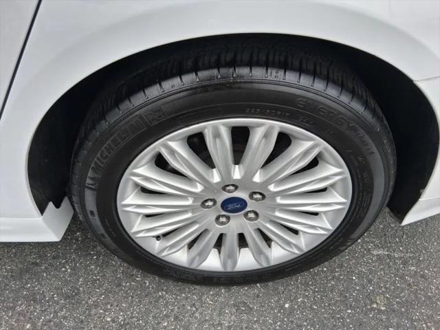 2016 Ford Fusion Hybrid SE