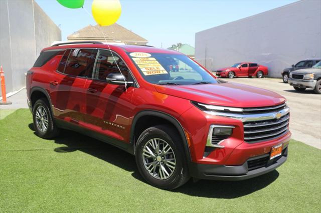 2025 Chevrolet Traverse AWD LT