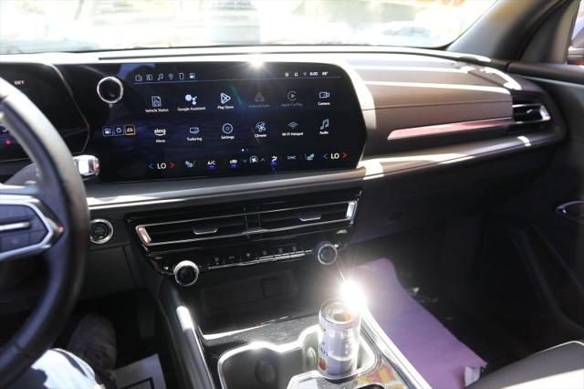 2025 Chevrolet Traverse AWD LT