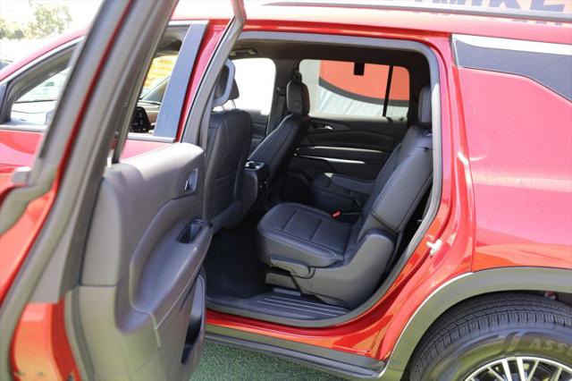 2025 Chevrolet Traverse AWD LT