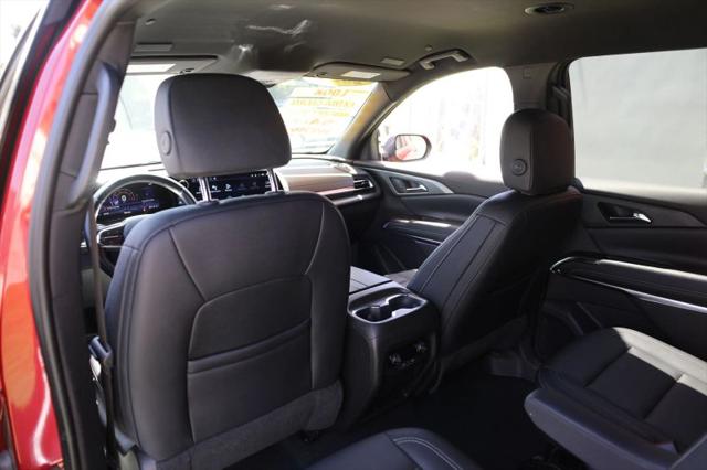 2025 Chevrolet Traverse AWD LT
