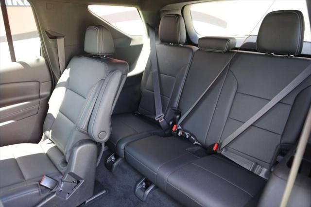 2025 Chevrolet Traverse AWD LT