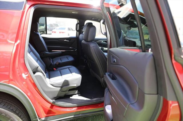 2025 Chevrolet Traverse AWD LT