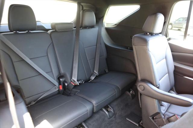 2025 Chevrolet Traverse AWD LT