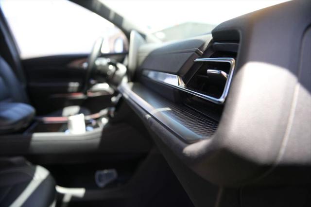 2025 Chevrolet Traverse AWD LT