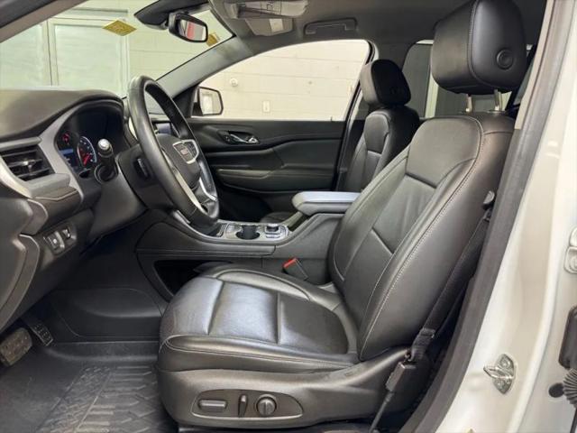 2023 GMC Acadia AWD SLT
