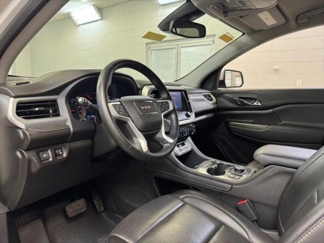 2023 GMC Acadia AWD SLT